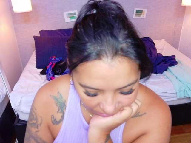 fat-naughtyass live cam on BongaCams