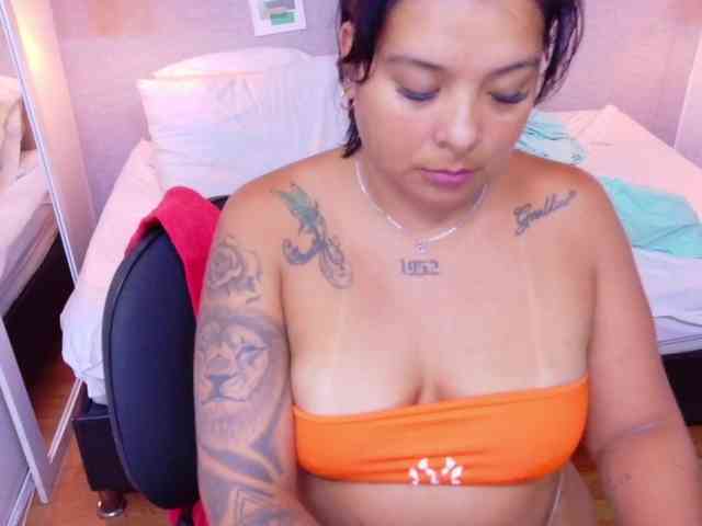 fat-naughtyass's live room