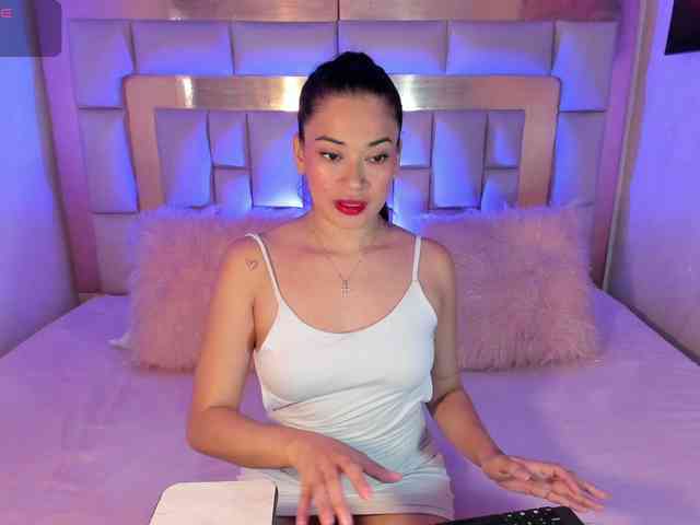 Ariannacollinsvip webcam