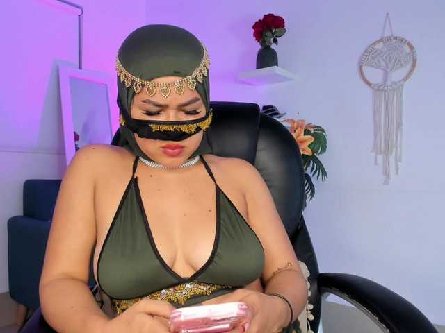 may-hadi live cam on BongaCams