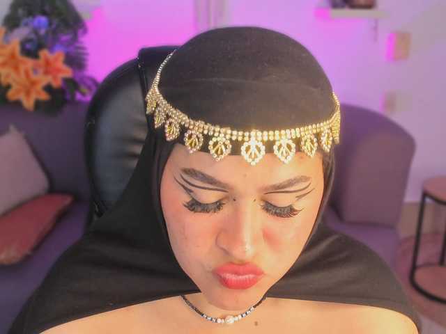 may-hadi live cam on BongaCams