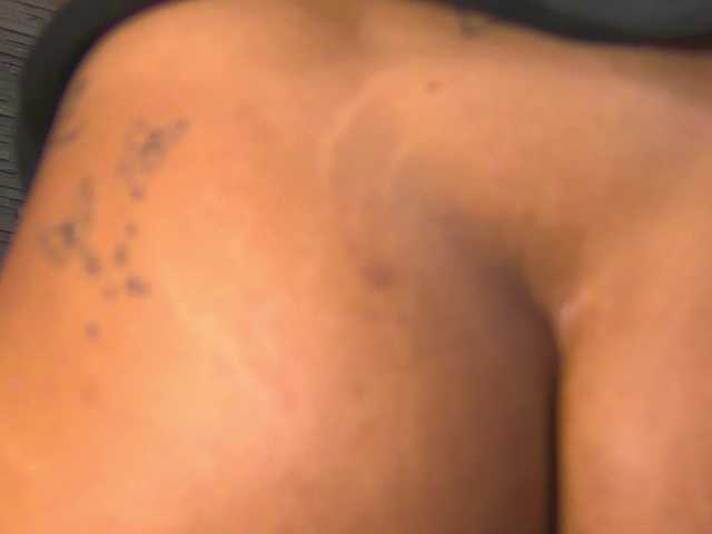 VannyFoxx live cam on BongaCams