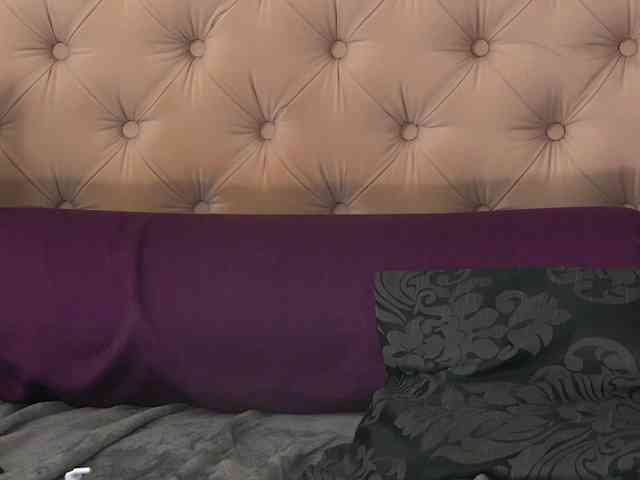 VannyFoxx webcam