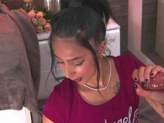 VannyFoxx webcam