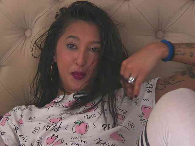VannyFoxx webcam