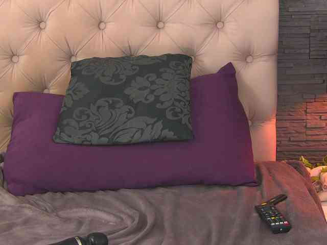 VannyFoxx webcam