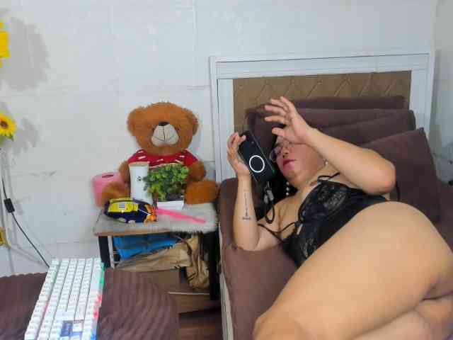 TsBigCumBlast Sex Cam Show