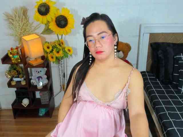 TsBigCumBlast Live Webcam on BongaCams