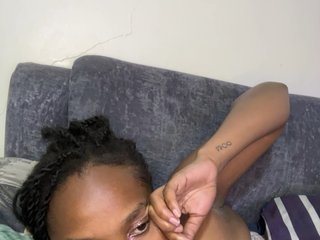 Busty-Princess1's Live Webcam