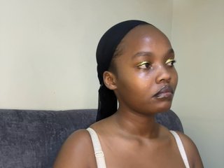 Curvy-maxy9's Live Webcam