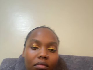 Curvy-maxy9's Live Webcam