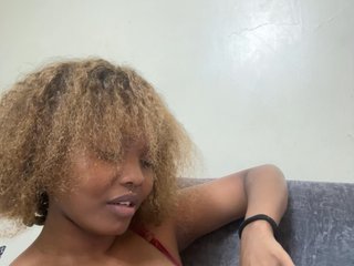 Busty-princess1