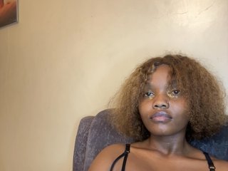 Busty-princess1