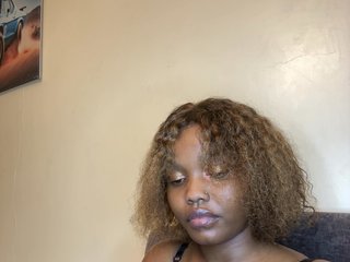 Busty-princess1