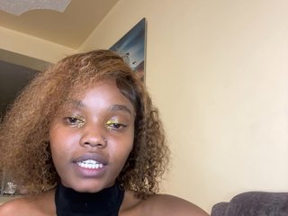 Busty-princess1