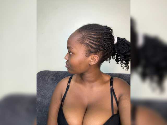 curvy-maxy9 live sex show