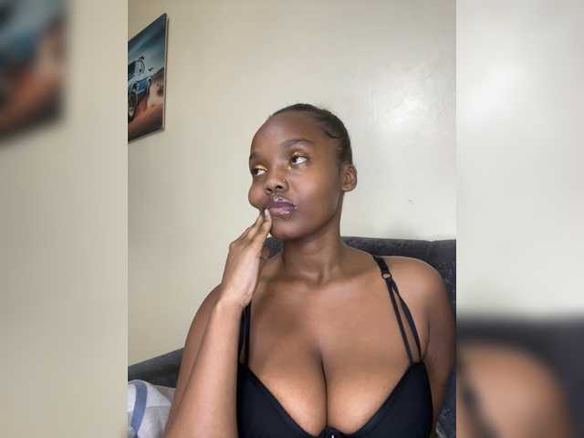 Busty-princess1