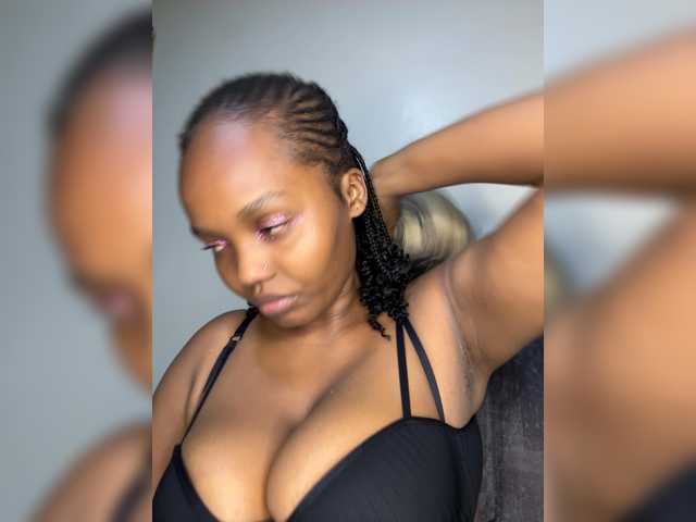 Curvy-maxy9