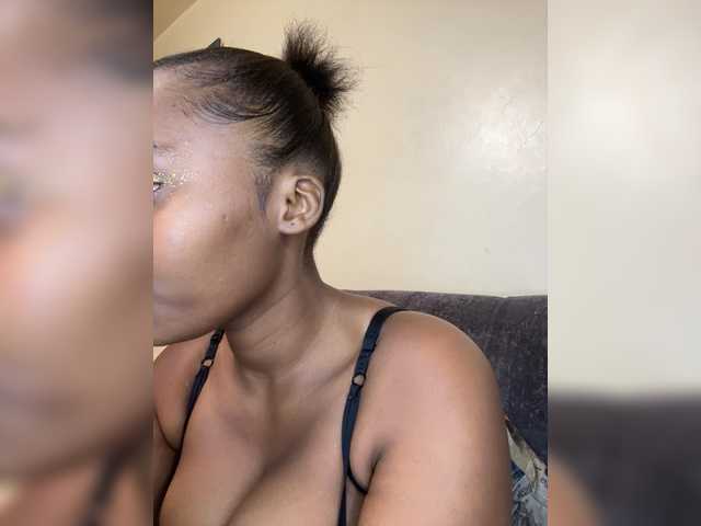 Busty-princess1