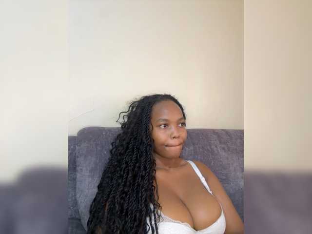 Busty-Princess1