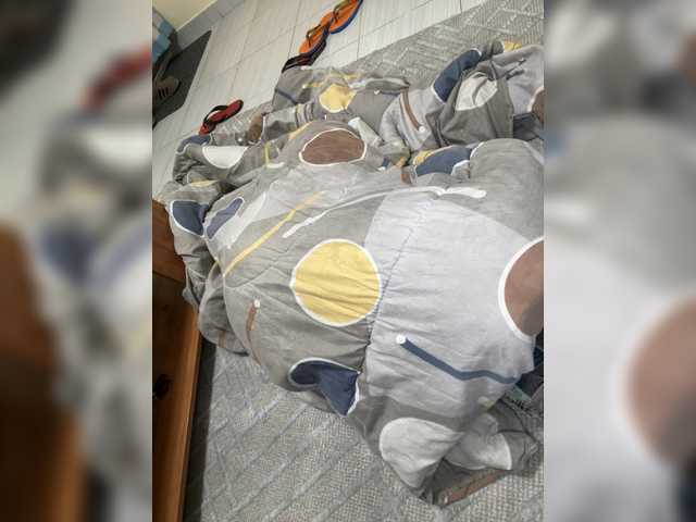 Curvy-maxy9 live cam on BongaCams