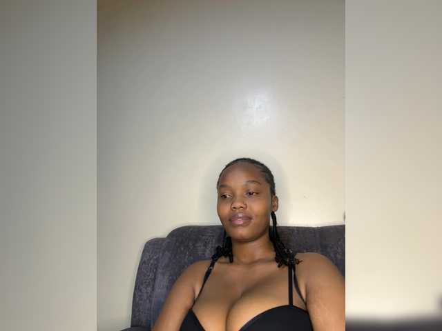 Curvy-maxy9