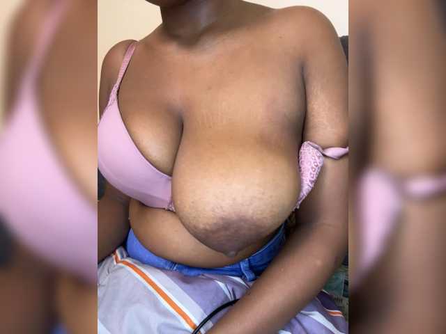 Busty-princess1 live cam preview