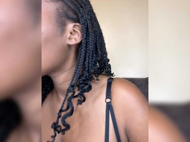 Curvy-maxy9