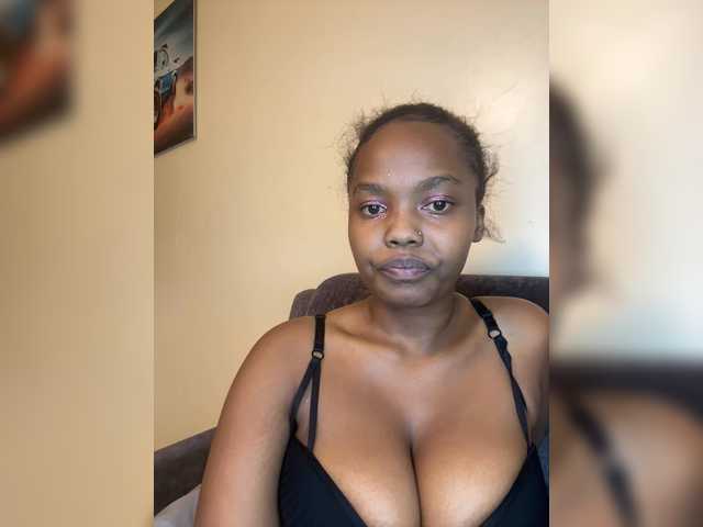 Busty-princess1