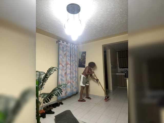 Curvy-maxy9 live cam on BongaCams