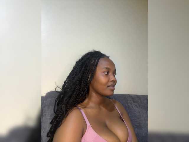 Curvy-maxy9
