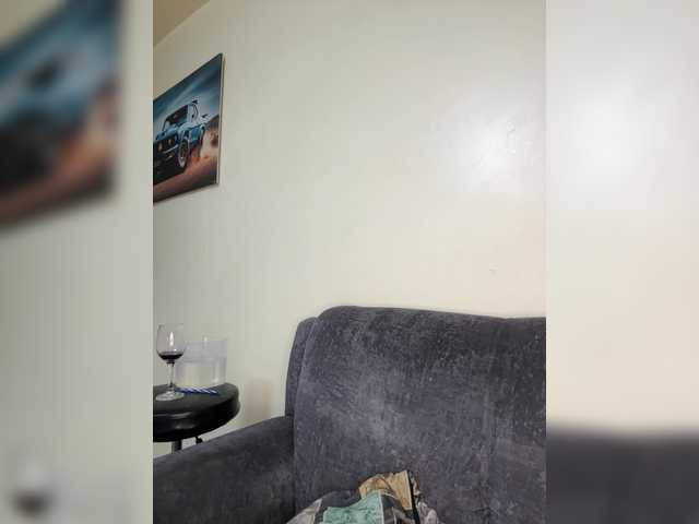 Curvy-maxy9 live cam on BongaCams