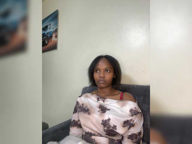 Curvy-maxy9 live cam on BongaCams