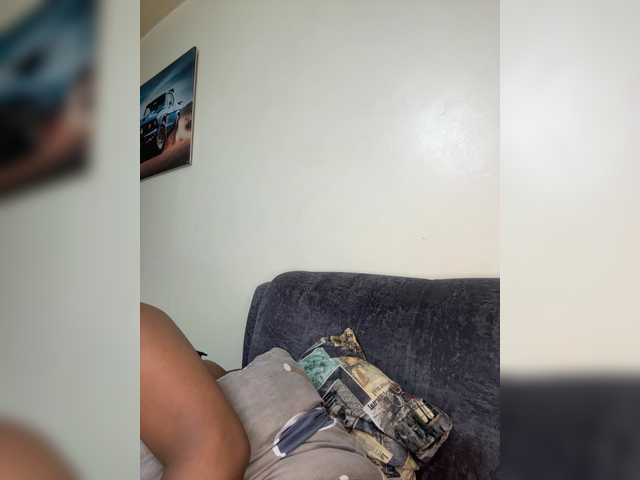 Curvy-maxy9 live cam on BongaCams