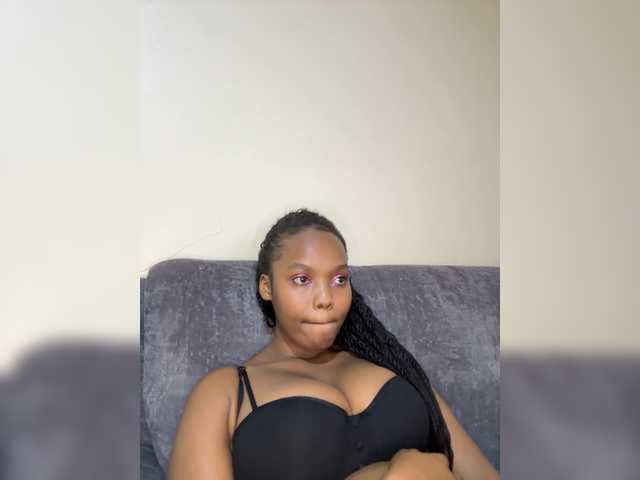 Curvy-maxy9