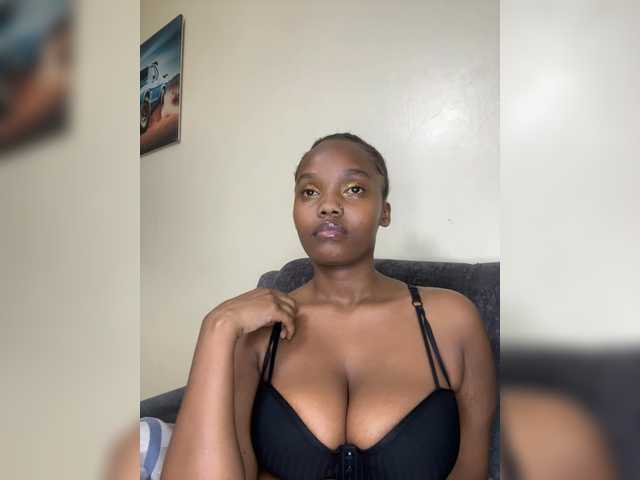 Curvy-maxy9