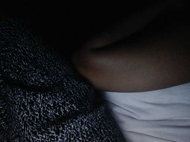 Curvy-maxy9 live cam on BongaCams