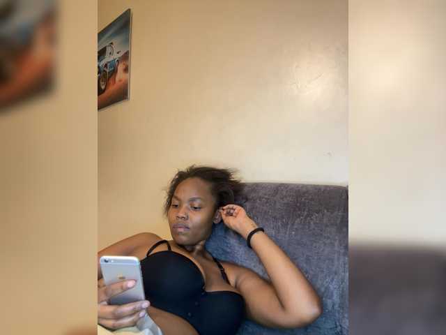 Curvy-maxy9