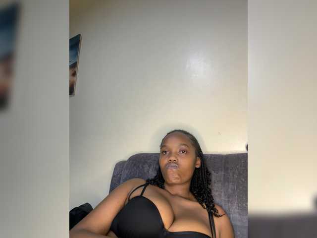 Curvy-maxy9