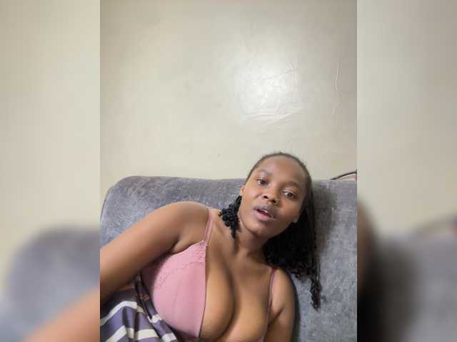Curvy-maxy9