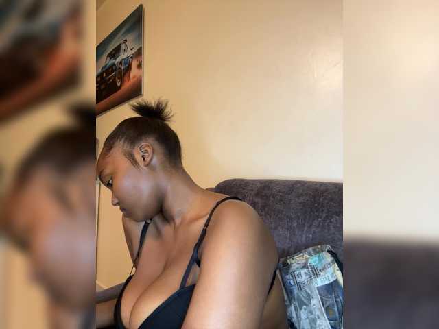 Curvy-maxy9