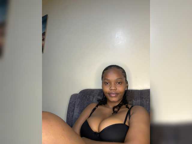 Curvy-maxy9