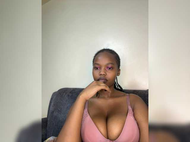 Curvy-maxy9