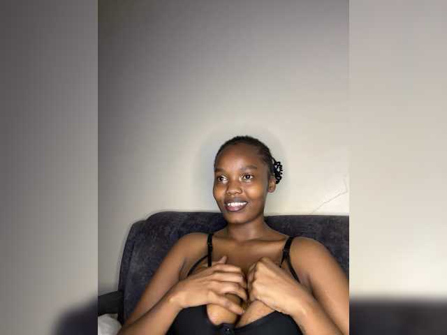 Busty-princess1 live webcam show