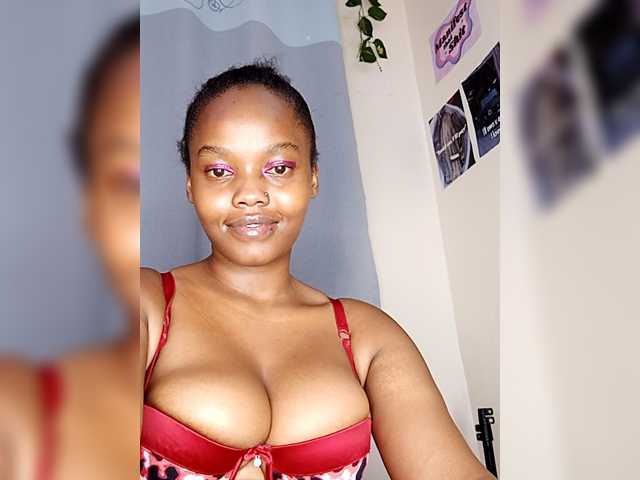 Curvy-maxy9