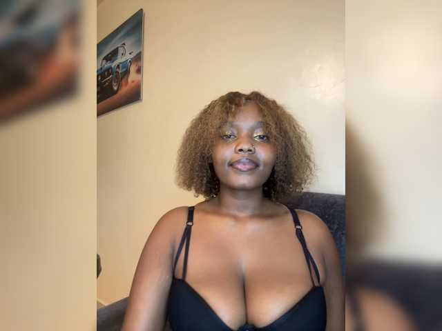 Curvy-maxy9