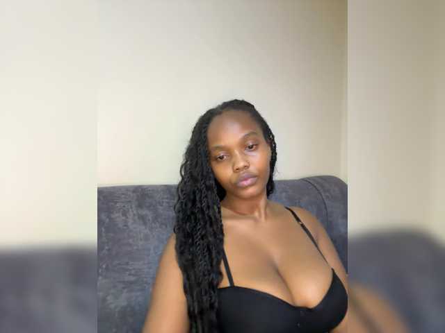 Curvy-maxy9