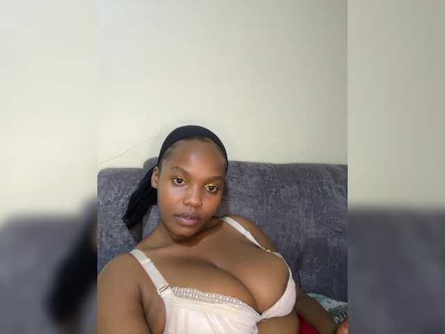 Curvy-maxy9