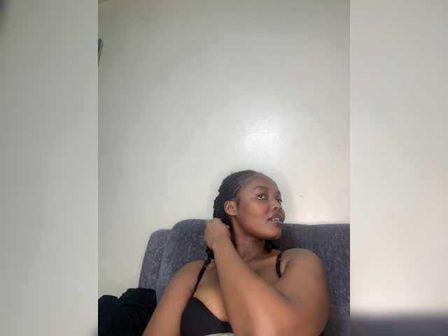 Curvy-maxy9 live webcam show