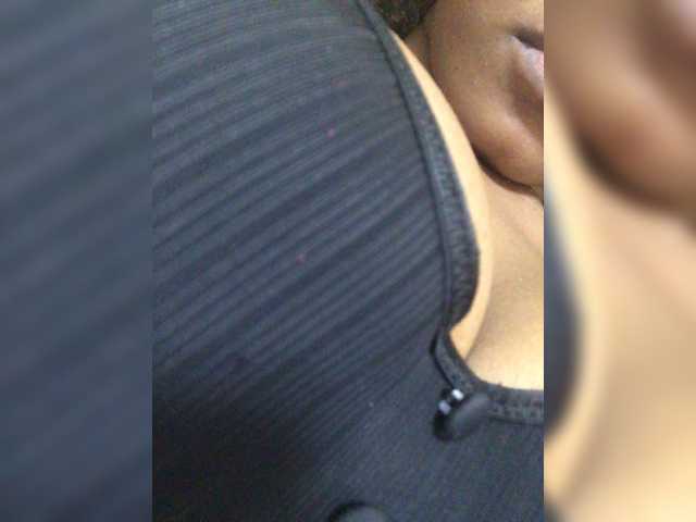 Curvy-maxy9